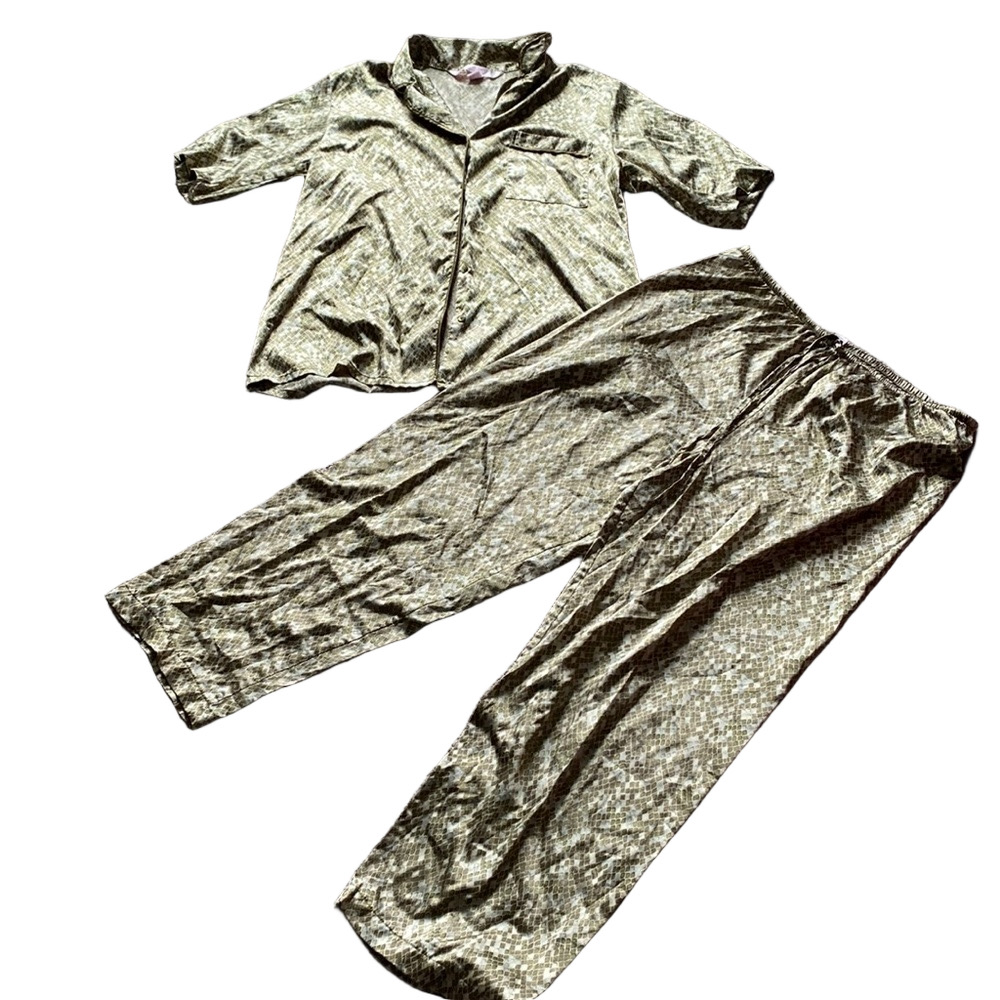 Victoria’s Secret Green Satin Snake Print Pajama Set SIZE M